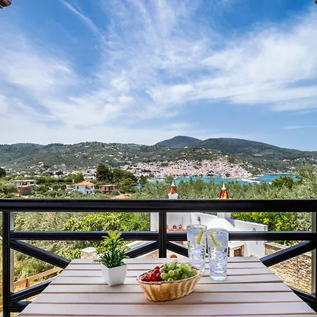 Alexandra Pool Villa - Comfort & Views Near Town *