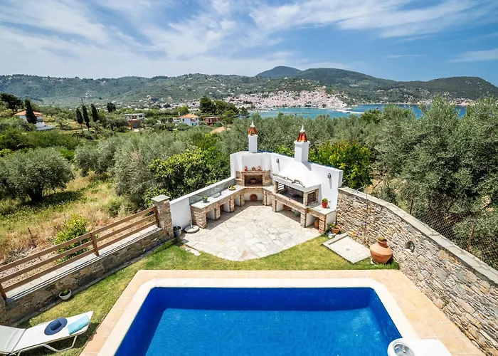 Alexandra Pool - Comfort & Views Near Town *